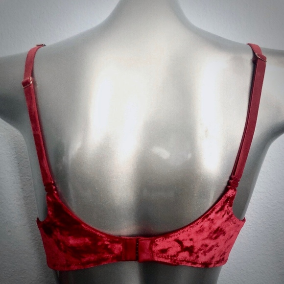 Victoria's Secret Red Velvet Dream Angels Bra - Picture 3 of 3